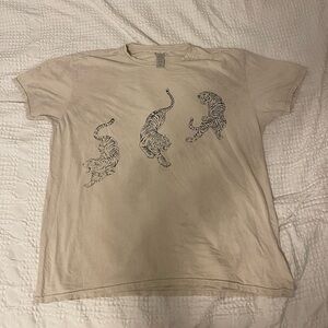 Urban Outfitters tiger tee